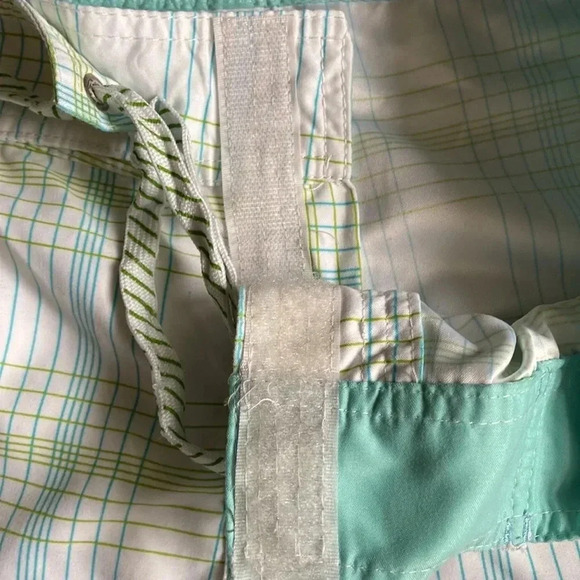 Maui & Sons Board Shorts - Picture 3 of 8